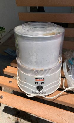 Ice cream maker