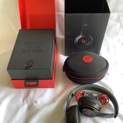 “Beats” Solo2 On-Ear Corded (NOT BLUETOOTH) Headphones “Brand New”