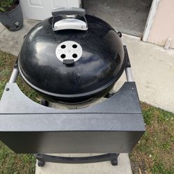 Weber 22 in. Performer Charcoal Grill Black  