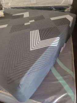 "14" queen mattress