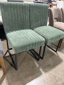 ❤️🔥 Upholstered Dining Side Chairs Set of 2. $120