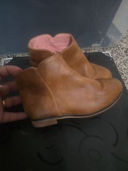 Brown girl boots size 10
