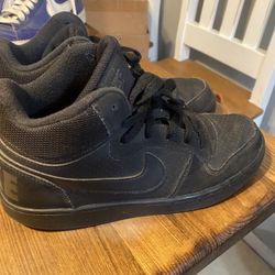 Kids Size 6.5 Youth Nike Hightop