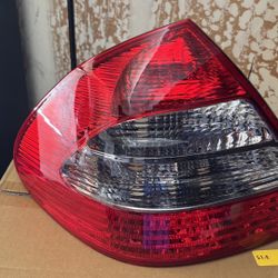BRAND NEW!!! Tail Light Lamp for Mercedes Benz E320 E350 E550 W211 07 - 09 Left Driver Side