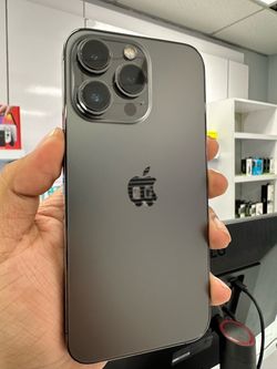 iPhone 13 Pro 128GB Unlocked (Financing Available)