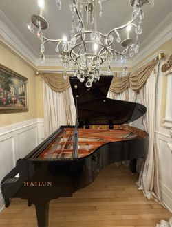 Grand Piano 6’5” Hailun
