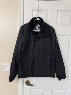 Men’s size small Zeroxposur winter ski/snowboard jacket excellent condition located in Weston