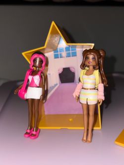 (MOVING SALE) Roblox Dress To Impress
