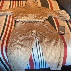 No boundaries Fuzzy 2 Piece Sweat Outfit 