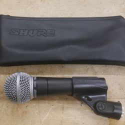 Shure SM58 USED TESTED WITH CASE . USED. TESTED. IN A GOOD WORKING ORDER. 