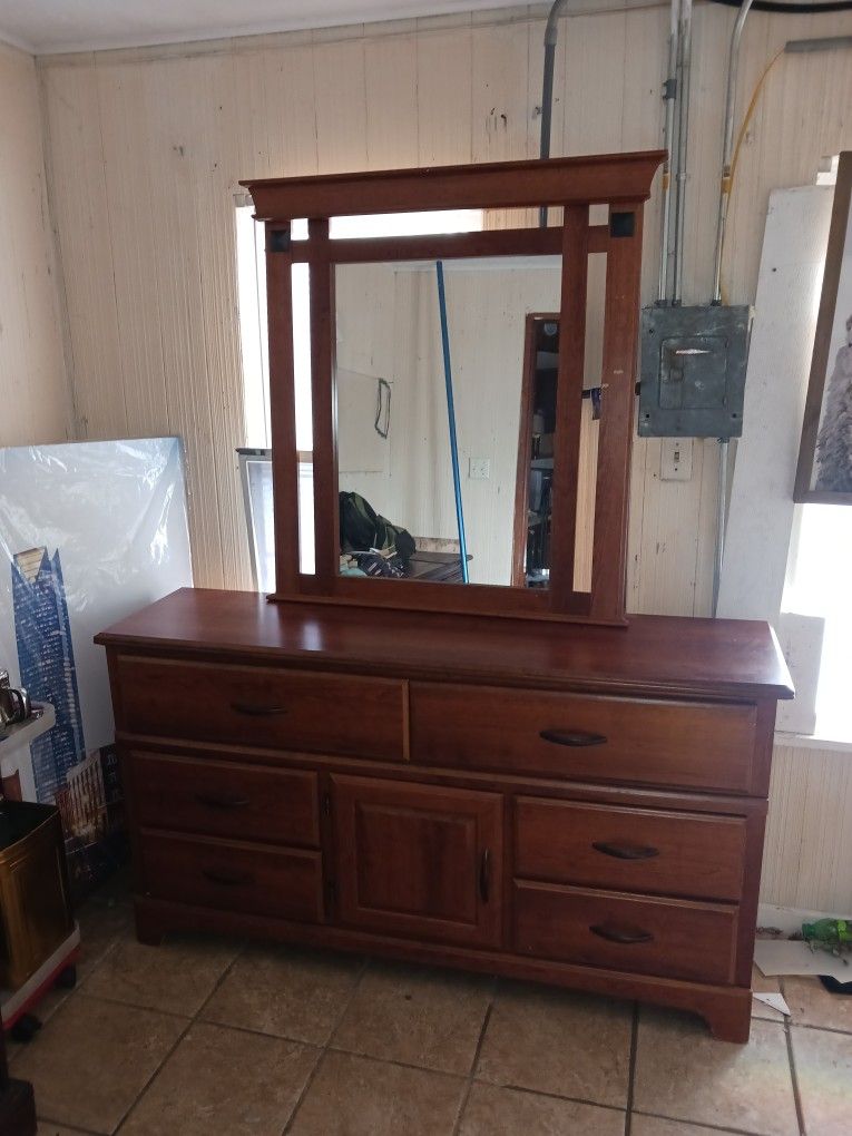 Dresser With Mirror Delivery Avalable 