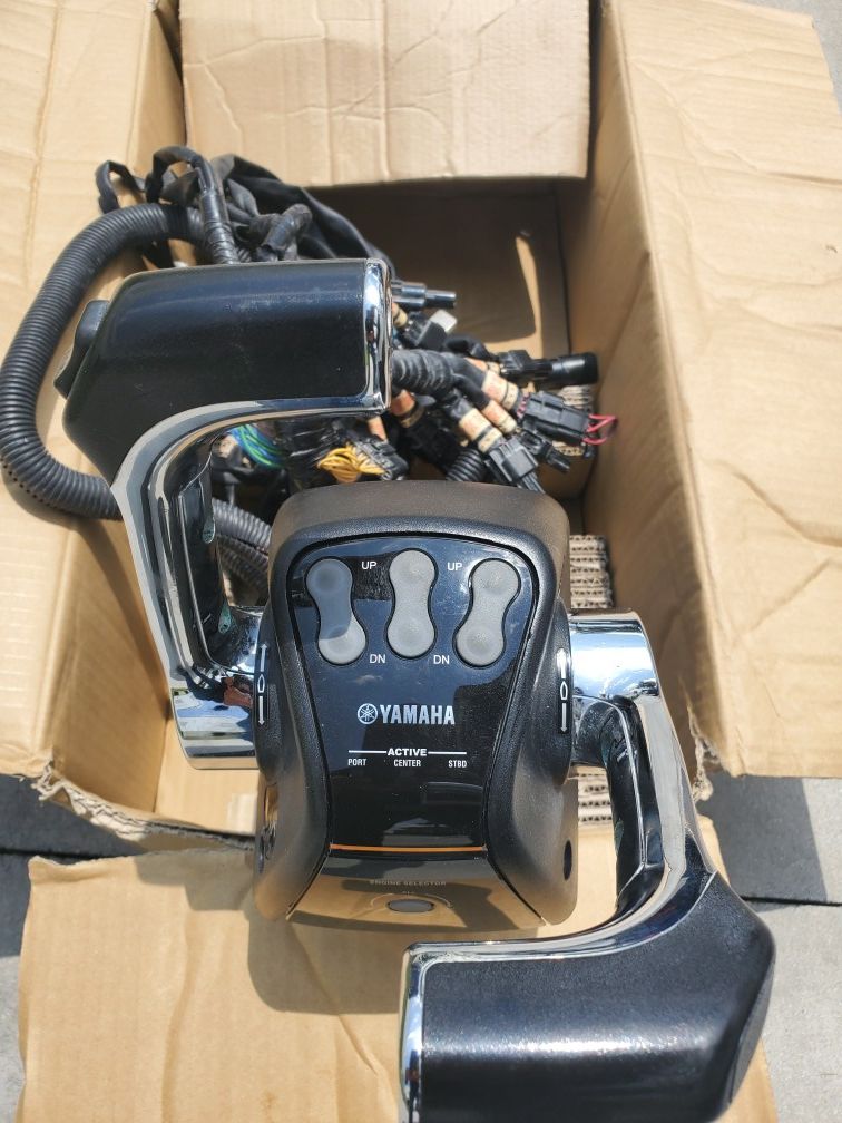 Yamaha boat throttle control 6x6 top mount triple engine