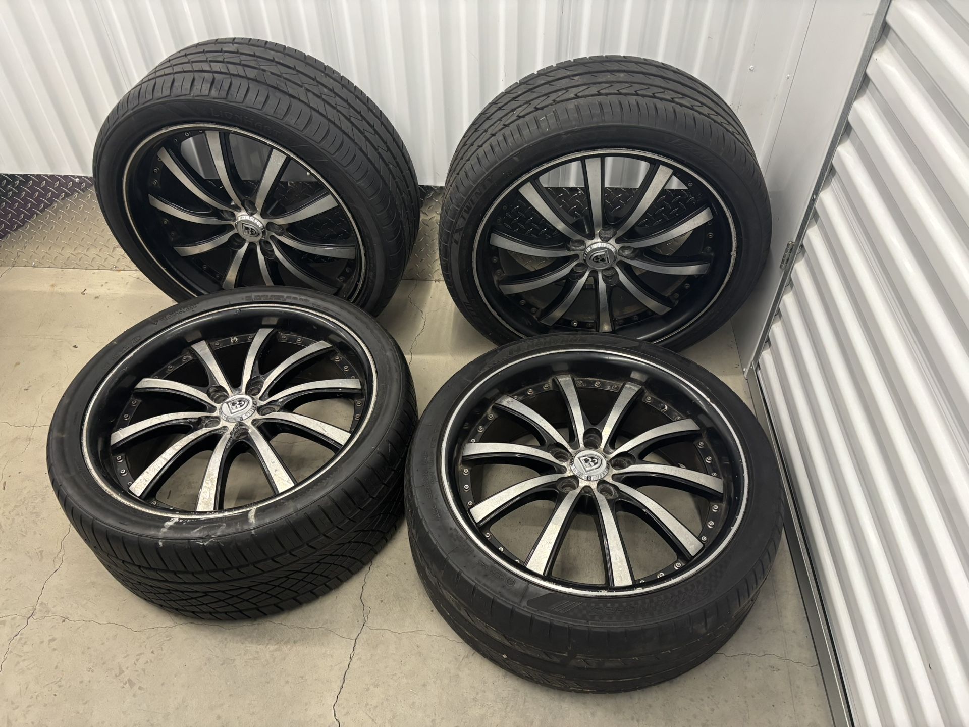 LEXANI rims (275 /35 ZR 20)
