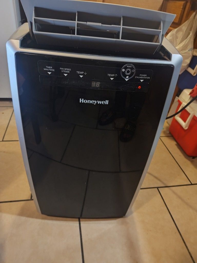 Honeywell 8100 BTU Portable Air Conditioner with Dehumidifier and Fan