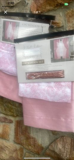Bundle 2 curtain