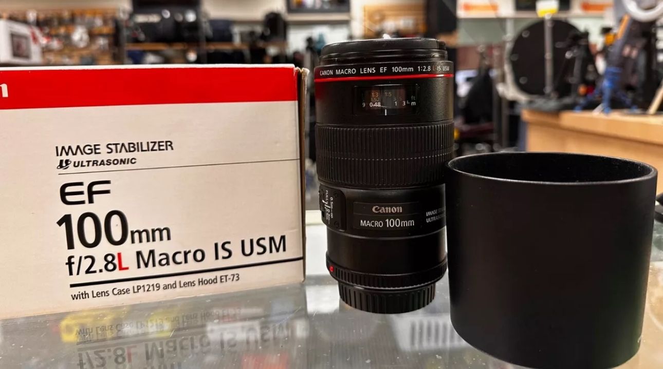 Used Like New Canon EF 100mm F/2.8L Macro IS USM Lens