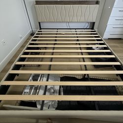 King Bed With Mattress 