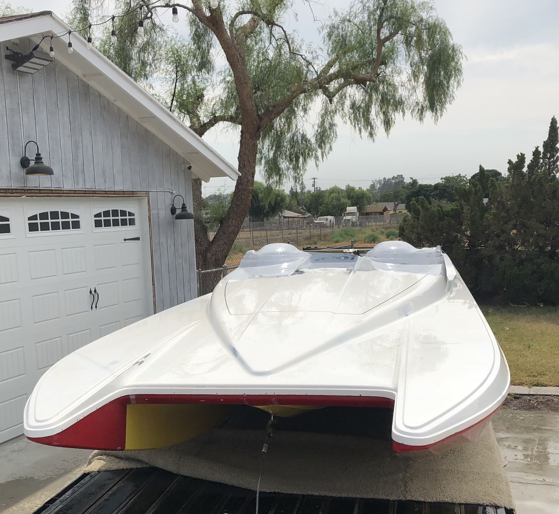 26’ Carrera Tunnel Hull
