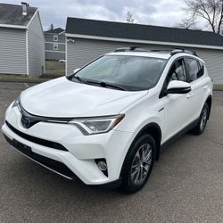 2017 Toyota RAV4 XLE HYBRID 4WD 4 Cylinder Runs Excellent 