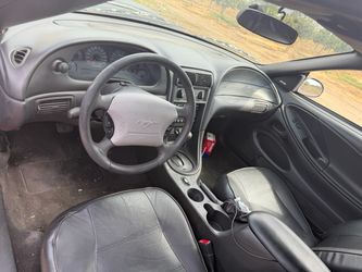 Mustang v6 2003