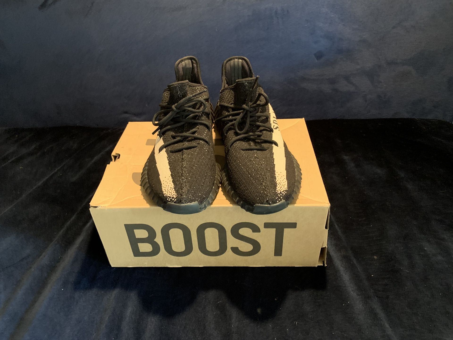 Adidas Yeezy Boost 350 V2 Sneakers