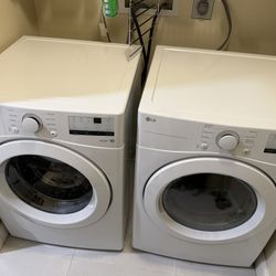 LG Washer & Dryer Set – Excellent Condition – Only 1.5 Years Old