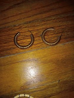 Bronze Color Hoop Ear Rings 
