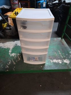 Please READ ENTIRE POST 5 Drawer Chest