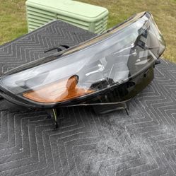 2020-2022 Ford Explorer Right Headlight Full LED 