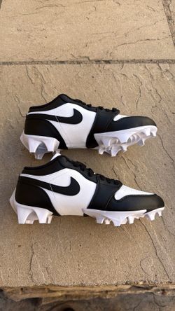 New Nike Jordan 1 low TD panda football cleats Men’s 7 7.5, Youth 7y, Women’s 8.5 9