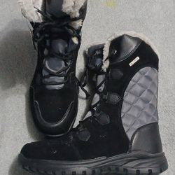 Women's Size 10 Boots New Hydrogaurd Wayerproof Black Grey 