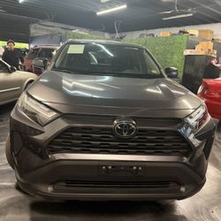 2024 Toyota RAV 4 LE