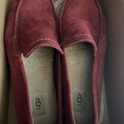 UGG