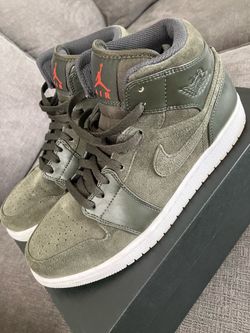 Air Jordan 1 Mid Sequoia/Max Orange-White