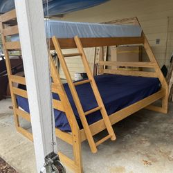 Bunkbed - Twin over Full