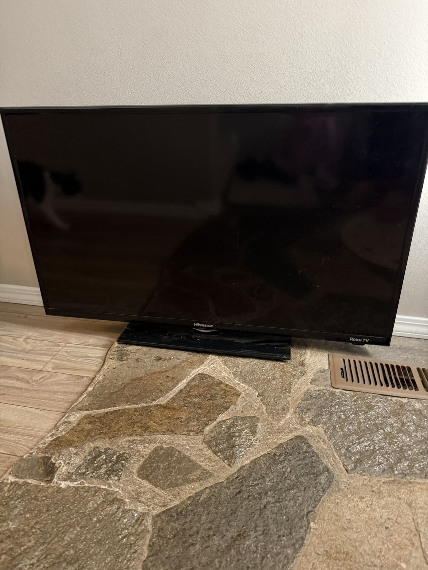 40” Hisense Roku TV