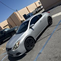 2012 2.5S Altima Coupe 