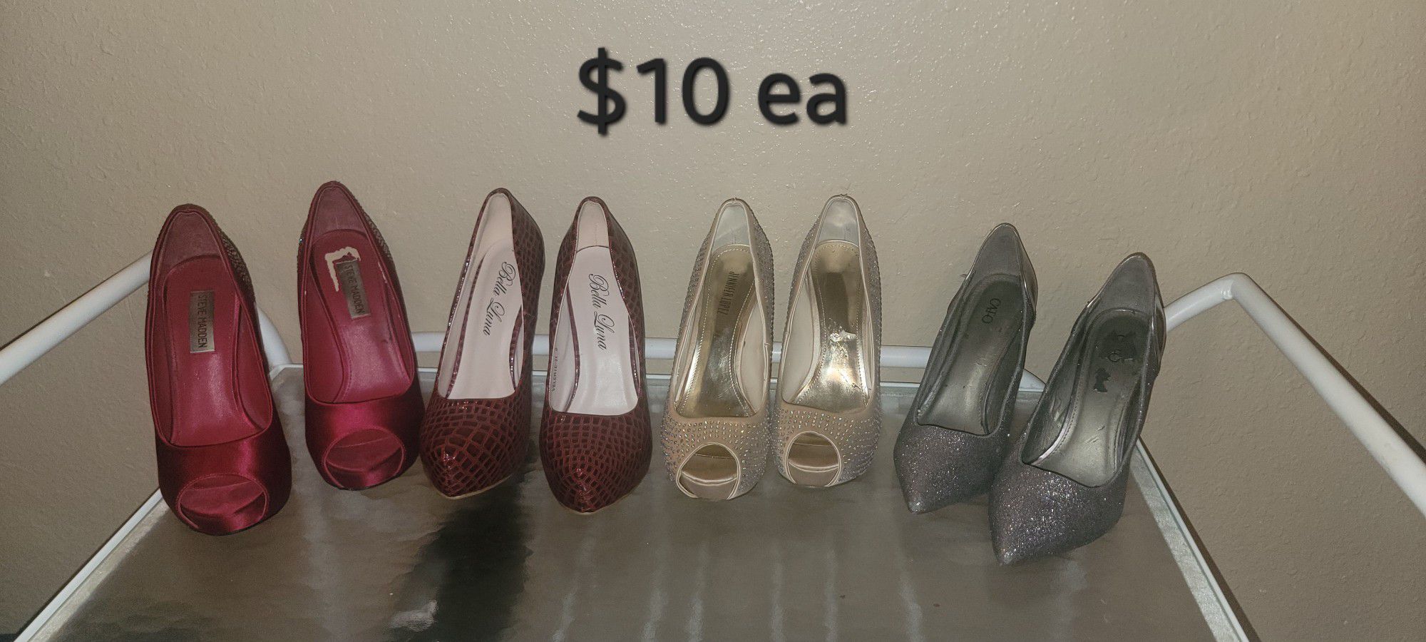 Clearance price $5 ea  High heels, pumps, dress shoes
... see photos for sizes.
Prom, wedding, quinceanera
Pick up in Harlingen near Walmart.