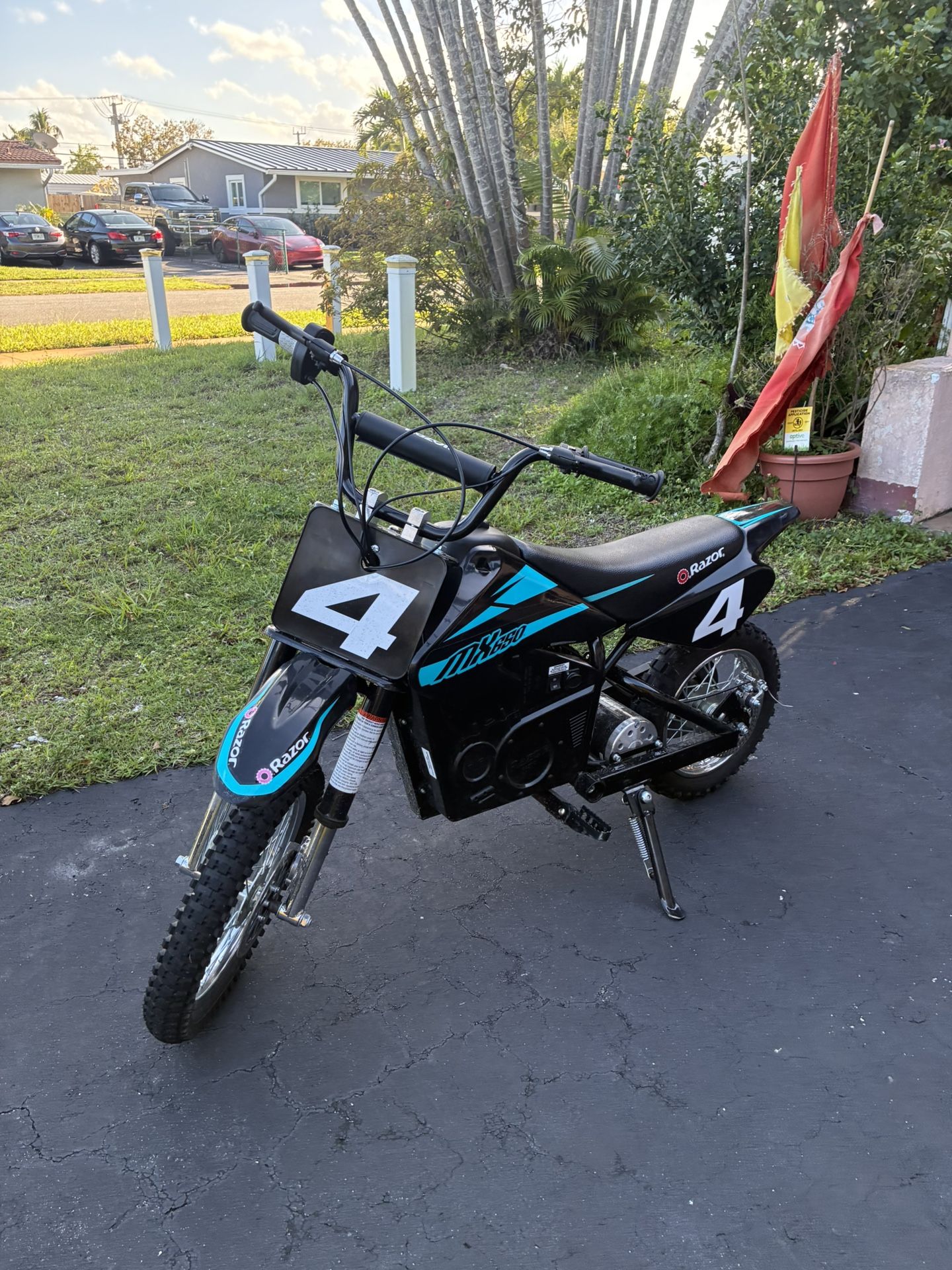 Pink Razor Mx650 Razor Mx650 for Sale in Fort Lauderdale, FL - OfferUp