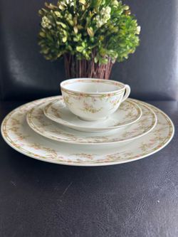Haviland Limoges France 1 Dinner Place Set 4pc Pink Roses, Green Garland & Gold Trim Schleiger #346 Pattern c.1903yr.