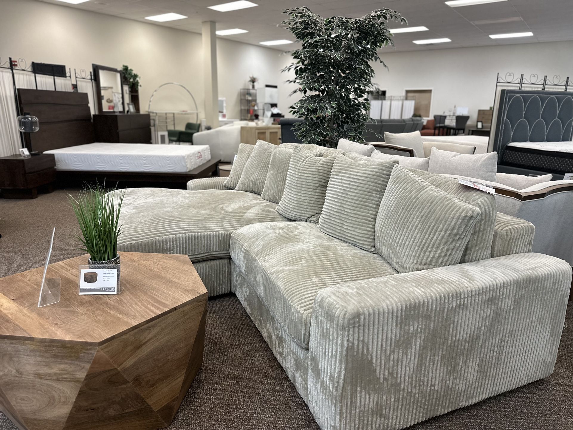 Brand new sectional in box- shop now pay later. 🔥Free Delivery And Assembly🔥 