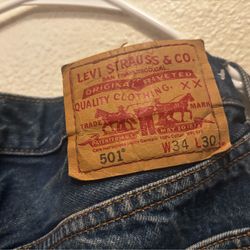 Levi’s vintage 501s button fly 34x30