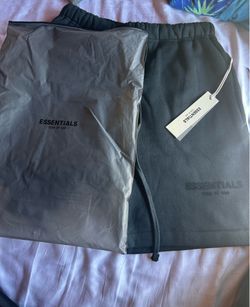 essentials shorts Stretch Limo
