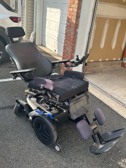 Permobil F3 Power Wheelchair with Lift/Tilt/Recline/Leg