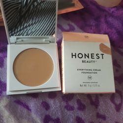 Honest Beauty Foundation 