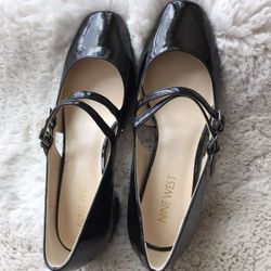 Brand new Nine West heel