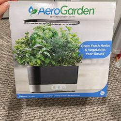 Aero garden- In home Garden System