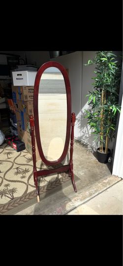 Standing mirror