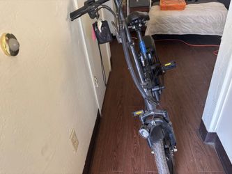 https://offerup.com/redirect/?o=RS5iaWtl