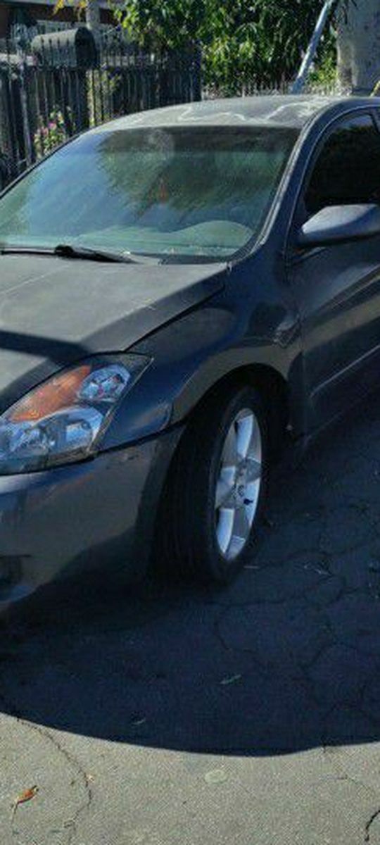 Nissan Altima Parts Only